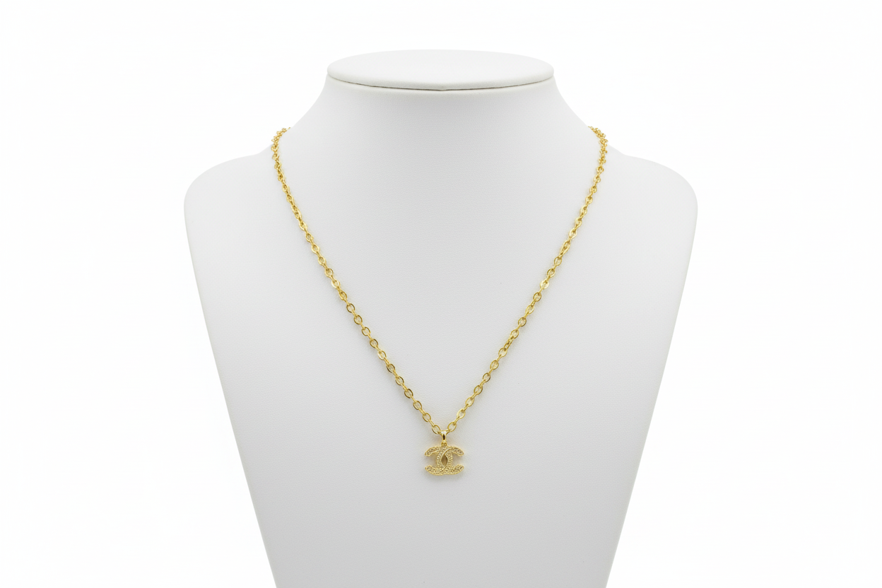 Chanel Pendant Necklace | 18K Gold