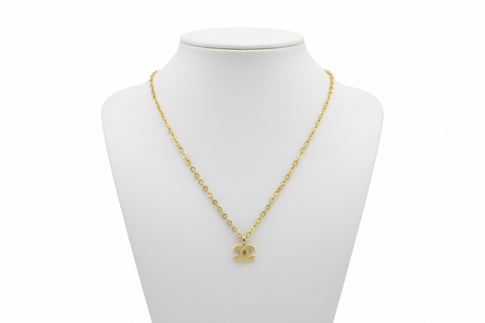 Chanel Pendant Necklace | 18K Gold