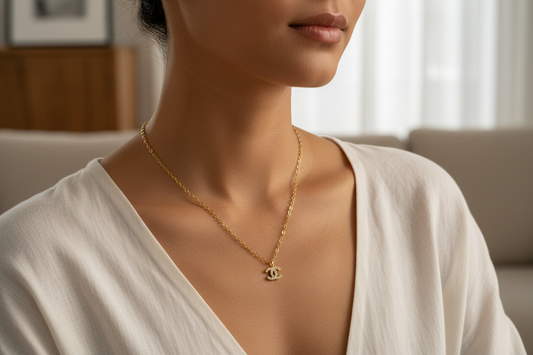 Chanel Pendant Necklace | 18K Gold