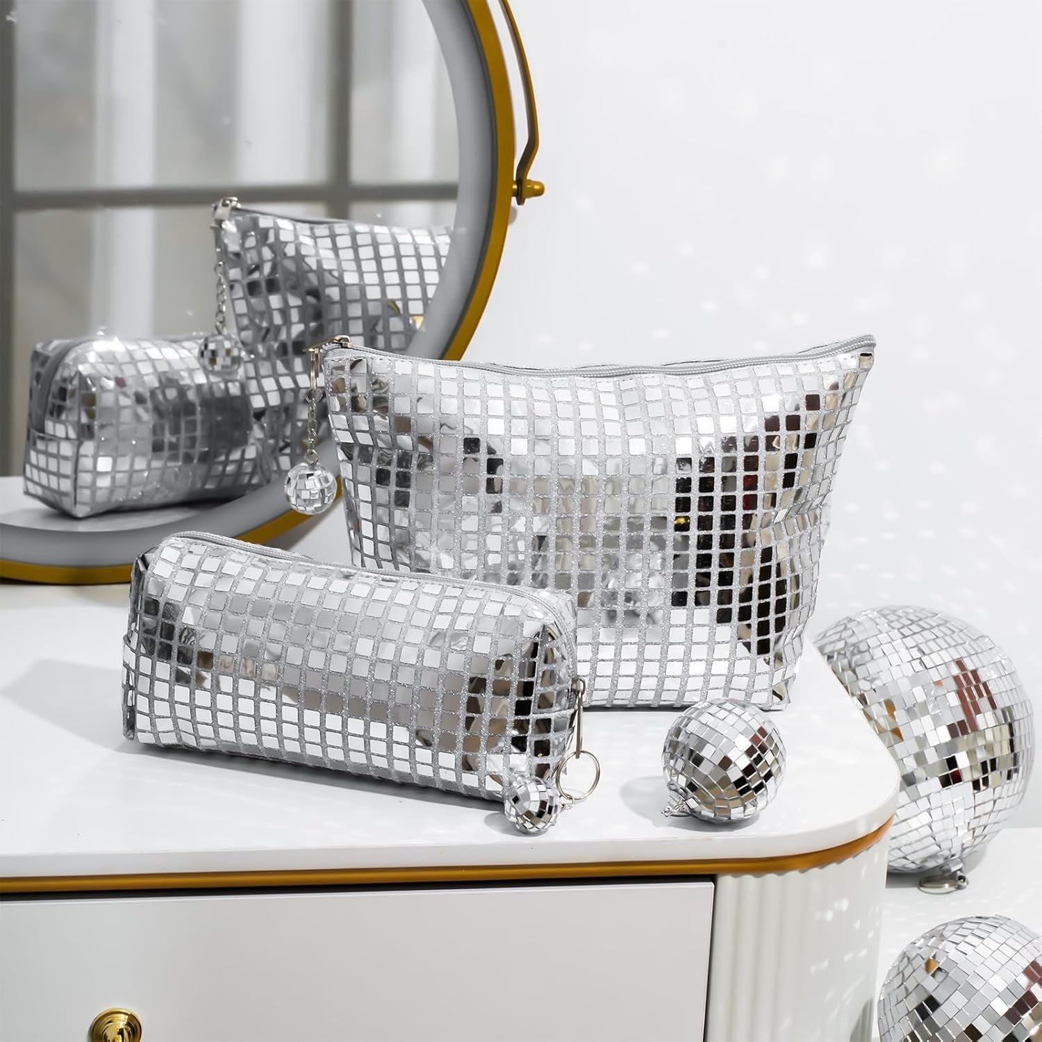 2 Pcs Disco Cosmetic Makeup Bags Women Silver Glitter Sequin Mirror Bag Large Travel Handbag with Disco Ball Zipper Storage Makeup Bag for Christmas New Year Bridal Bachelorette Party Gifts