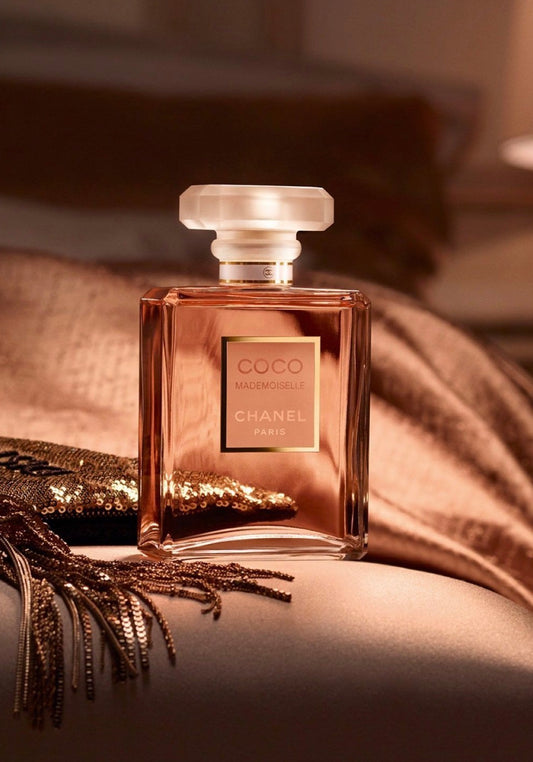 Coco Mademoiselle Eau De Parfum Travel 1.5 Ml/0.05oz & Sample Vial by Paris Fragrance (2)