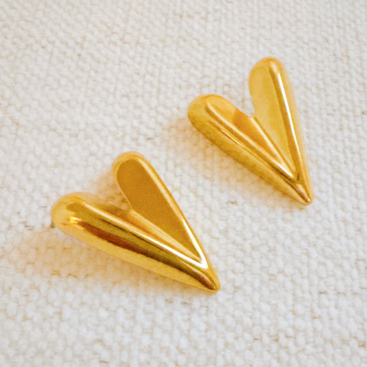 Hey Love Heart Stud Earrings-0